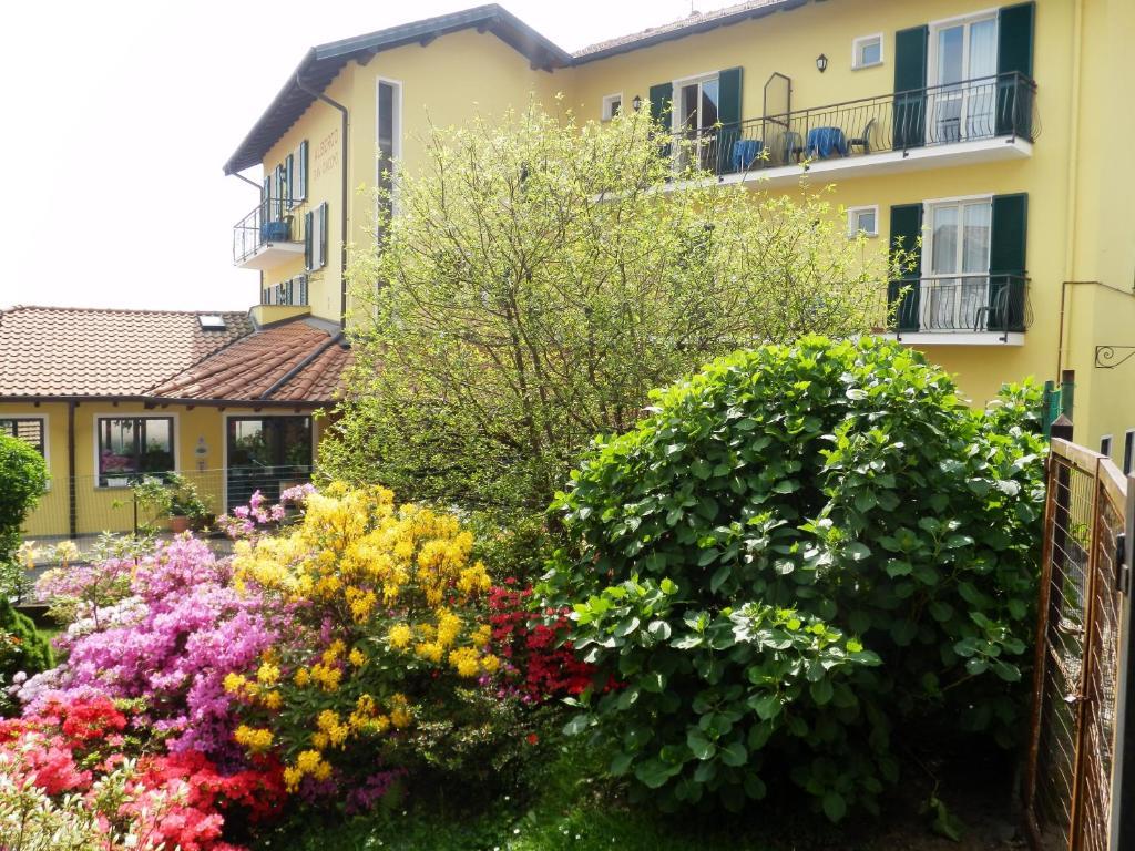 Hotel San Giacomo Lake Maggiore ภายนอก รูปภาพ